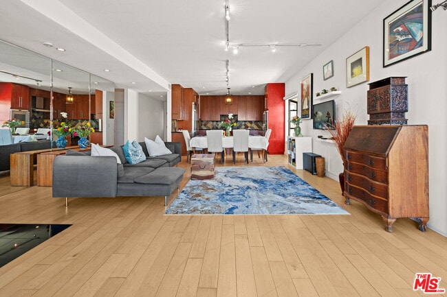 Building Photo - 6220 Pacific Ave