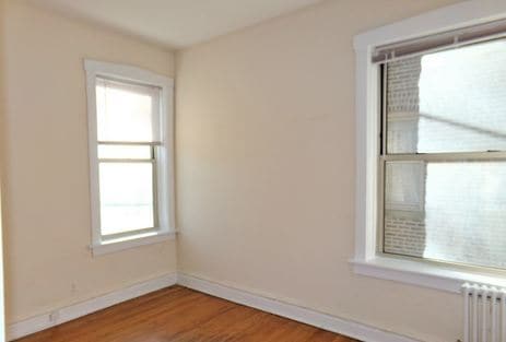 Building Photo - 1031 W North Shore Ave