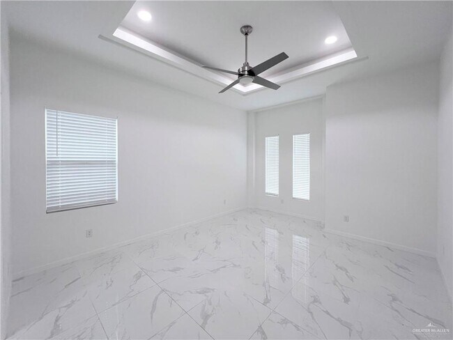 Building Photo - 31 E Kennedy Ave