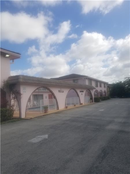 Photo - 11131 Royal Palm Blvd