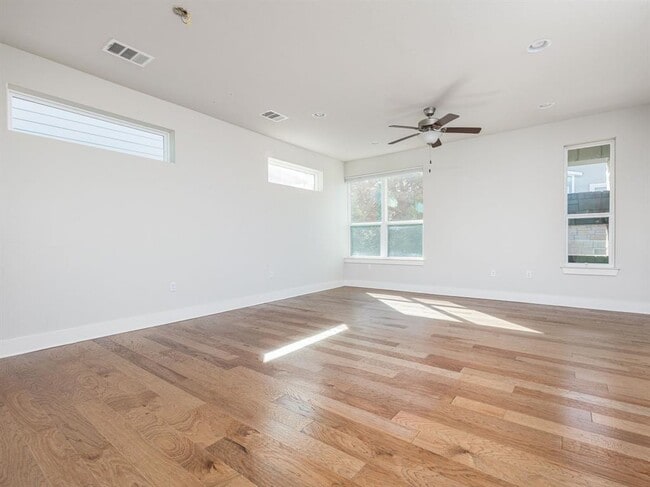 Building Photo - 2020 Sager Dr