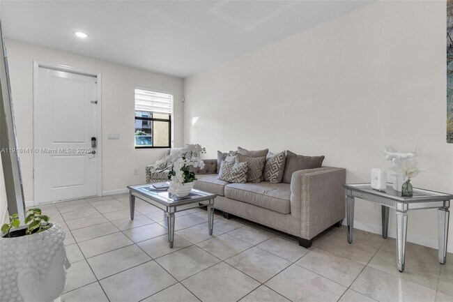 Building Photo - 11413 SW 252nd Ter