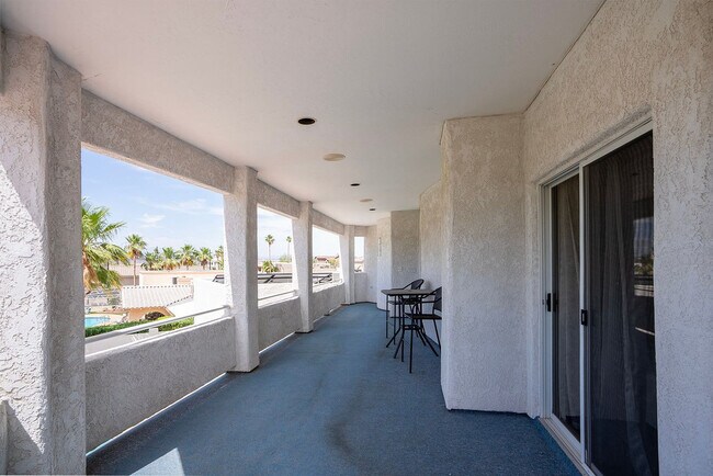 Building Photo - 2320 Snead Dr