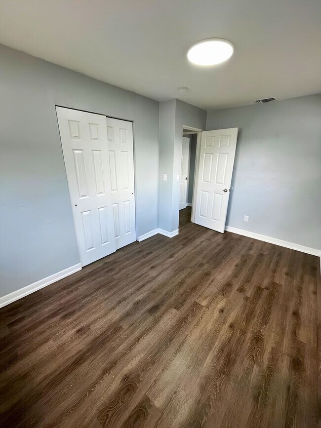 Building Photo - 1020 Pisgah Pl