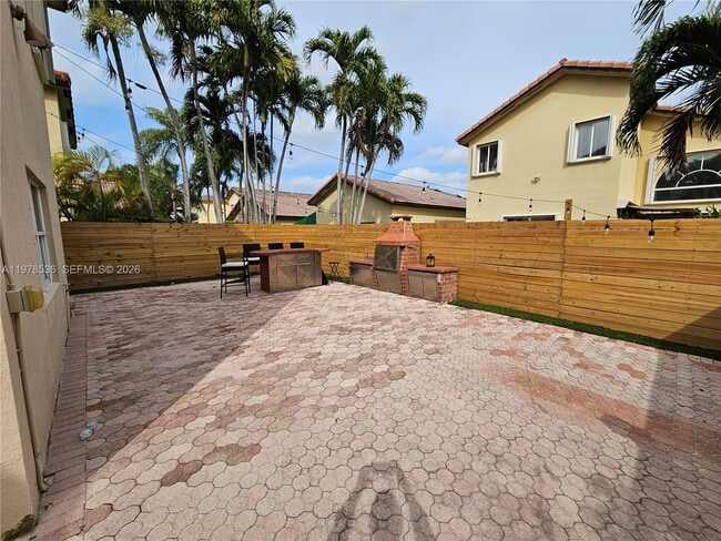 Building Photo - 5201 NW 112th Pl