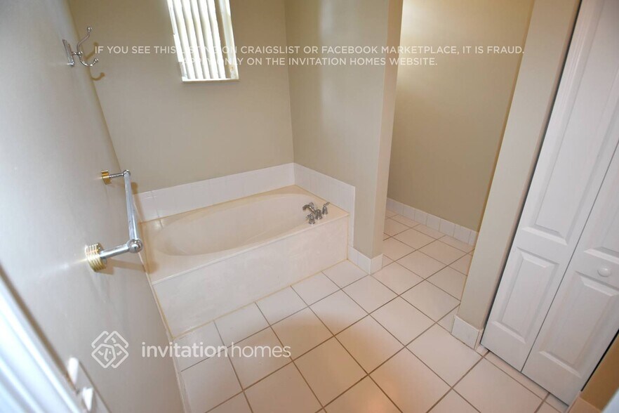 Building Photo - 8668 Blaze Ct