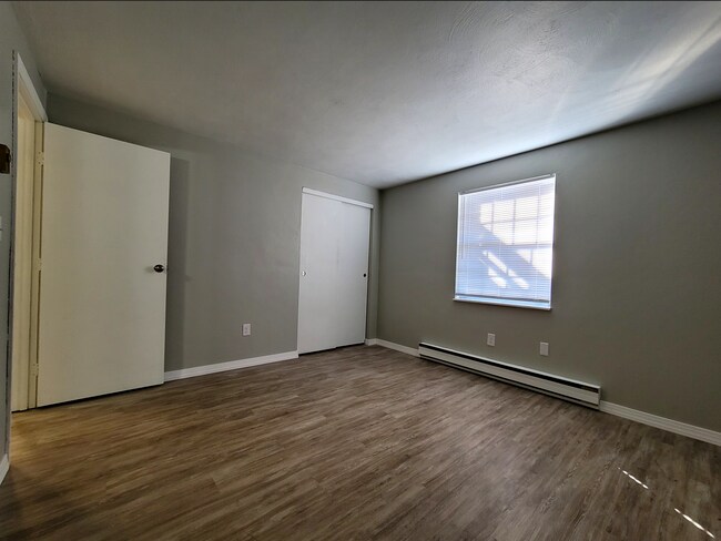Building Photo - Beautiful 2 bedroom 1 bath in West Milton!