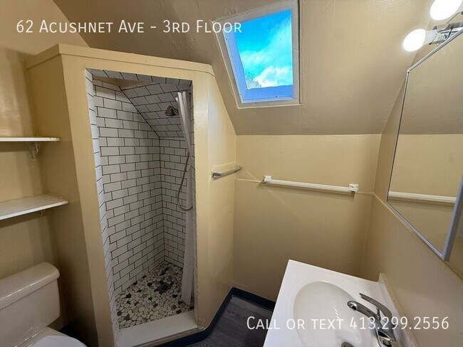 Building Photo - 62 Acushnet Ave