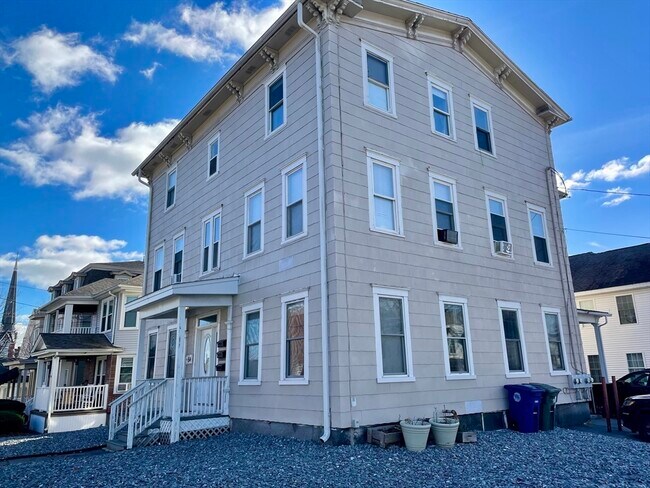 Building Photo - 54 West St