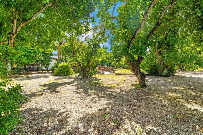 Building Photo - 23175 Naranja Rd