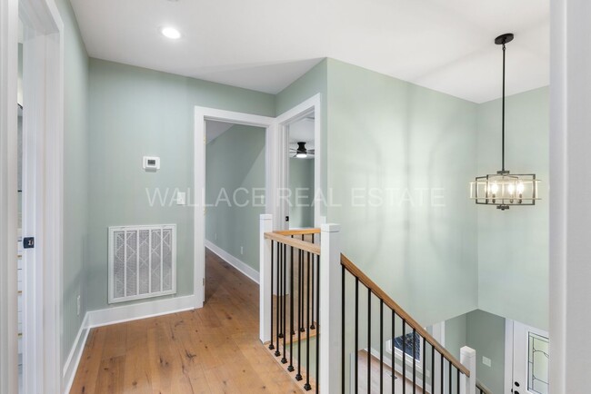 Building Photo - LOVELY 4 BEDROOM HOME...ALL FARRAGUT SCHOO...