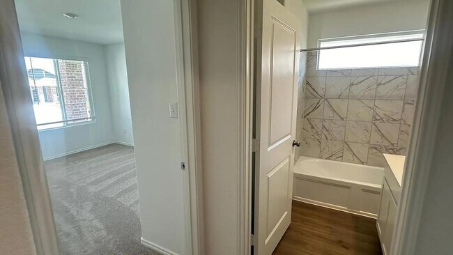 Building Photo - 121 Tofalla