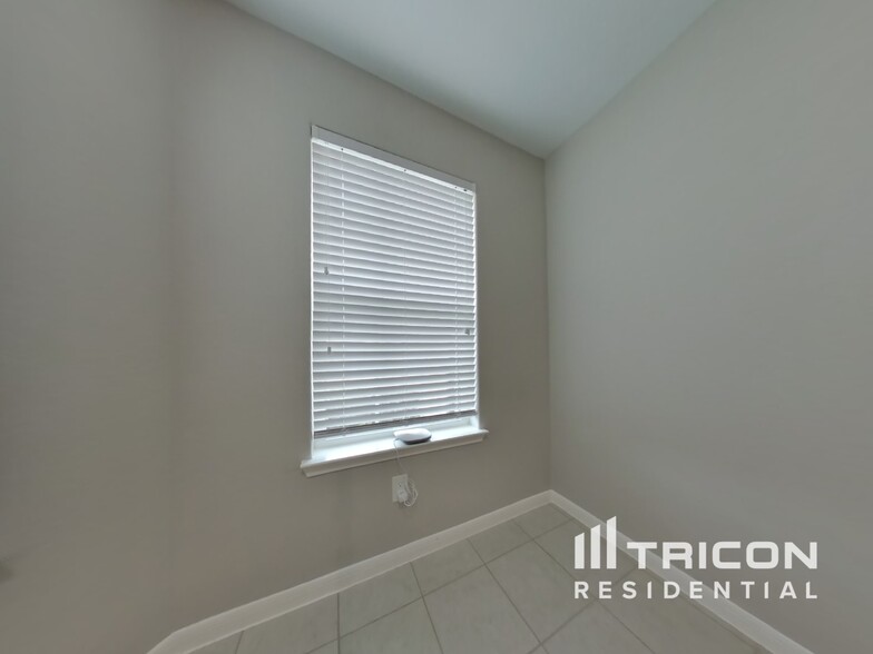Building Photo - 612 Totem Trail Dr