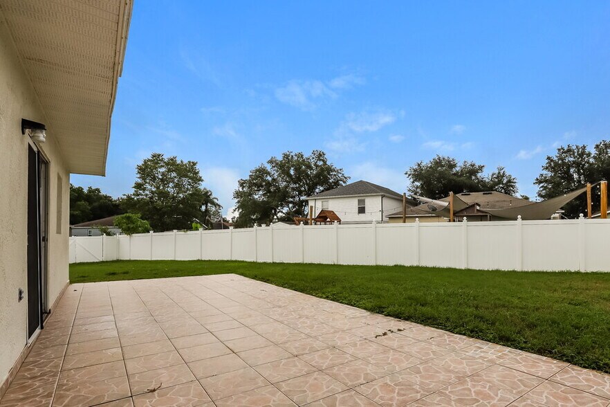 Building Photo - 24828 Ravello St