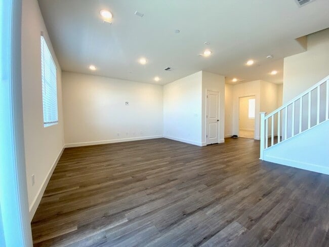 Building Photo - Brand new 4 bedroom solar home!