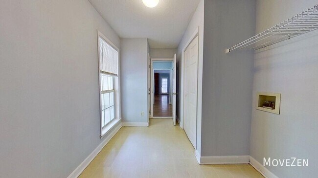 Building Photo - 6902 Persimmon Pl