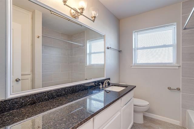 Building Photo - 101 Chestnut St