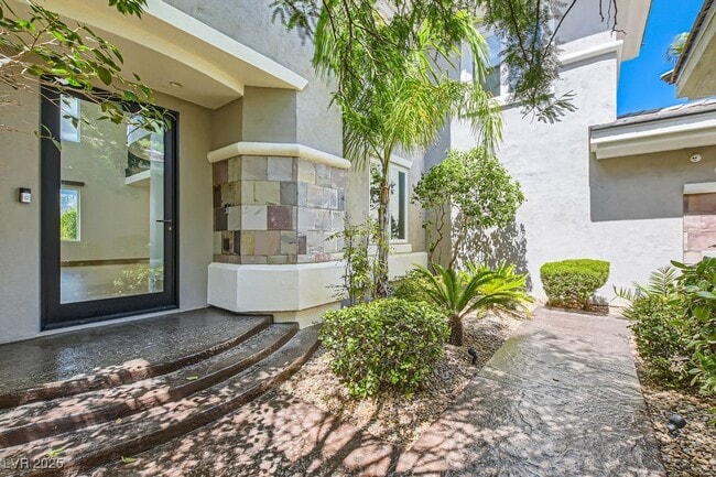 Building Photo - 729 Pinnacle Heights Ln