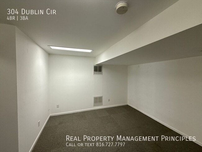 Building Photo - 304 Dublin Cir