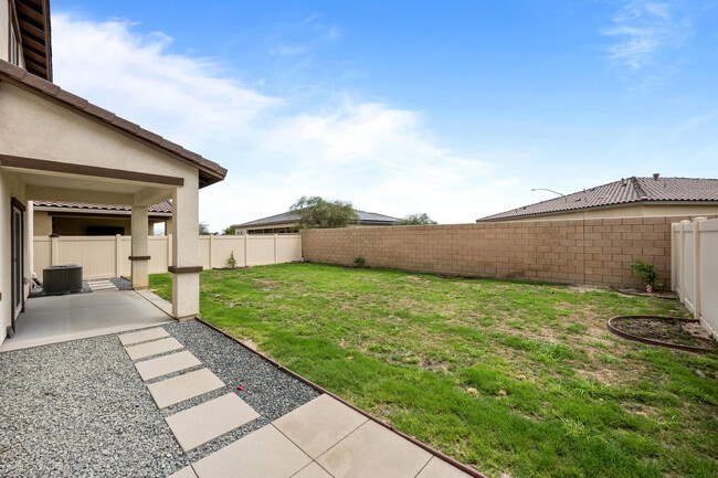 Building Photo - 80425 Enclave Ct