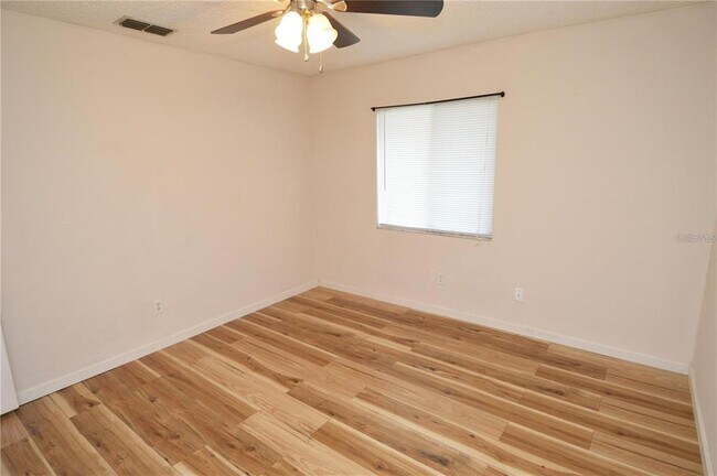 Building Photo - 2904 Lichen Ln