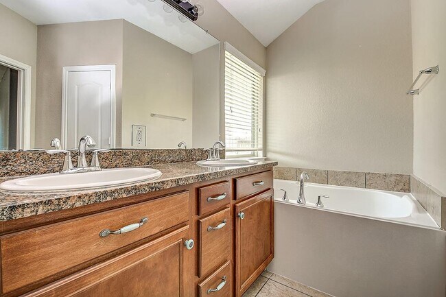 Building Photo - 27014 Henson Falls Dr