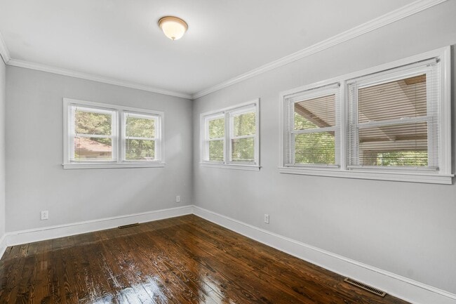 Building Photo - 4427 Northaven Dr
