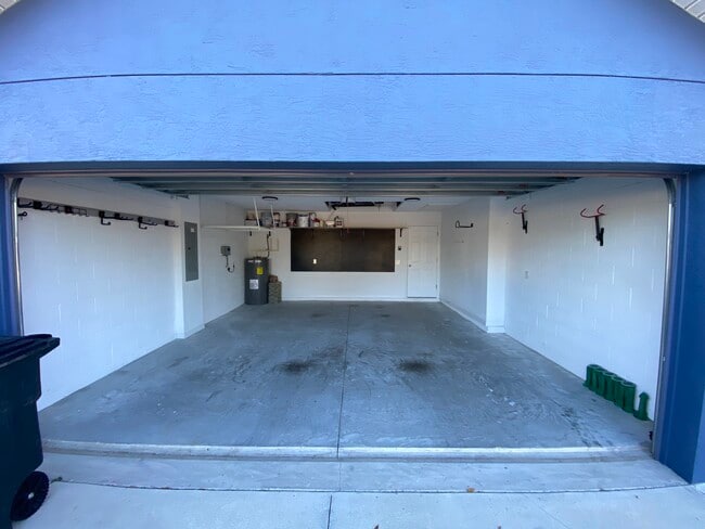 Building Photo - 20 Malauka Cir