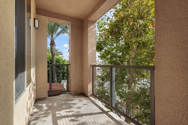 Building Photo - Prime Location! RARE Opportunity to LEASE 4/3.5 Spacious TownHome IN GARDEN GROVE!