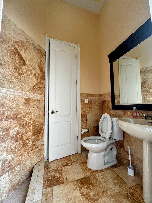 Building Photo - 5981 SW 37th Terrace