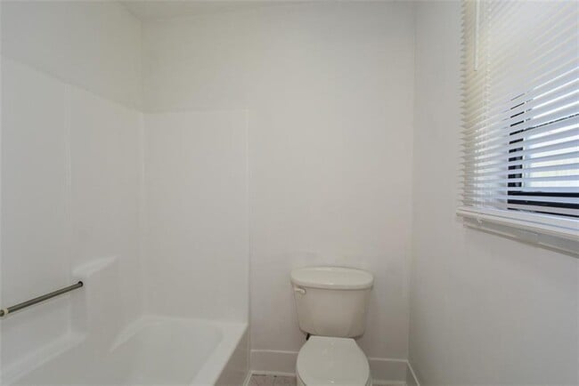 Building Photo - 160 Timber Creek Ln SW