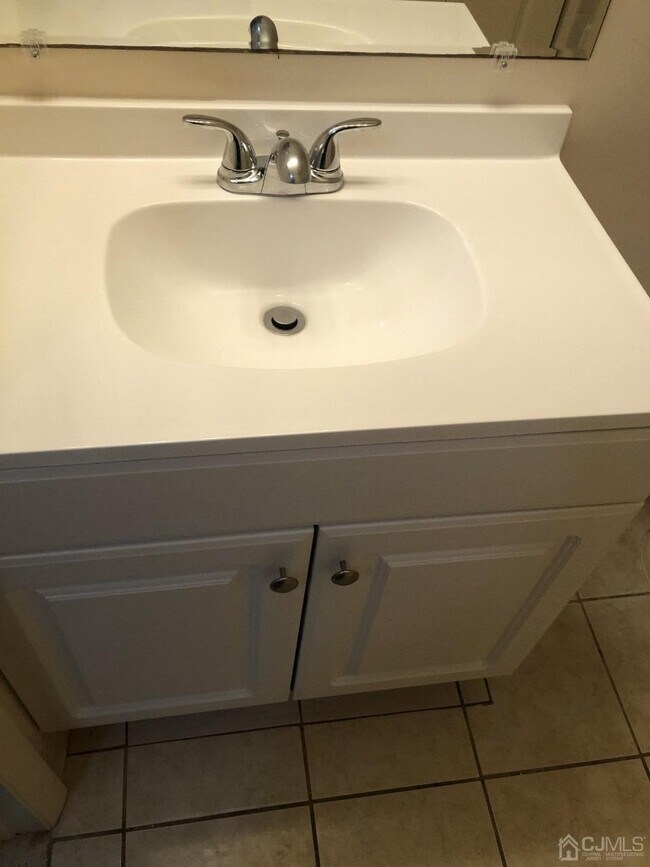 Building Photo - 1019 Ravens Crest Dr