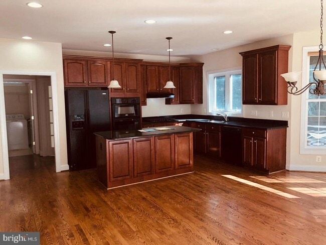 Building Photo - 8533 Gallahan Ct