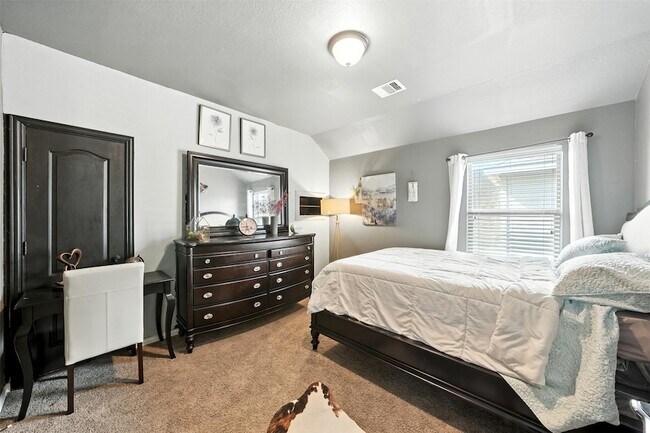 Building Photo - 26507 Grey Sparrow Dr