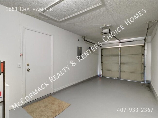 Building Photo - 1651 Chatham Cir