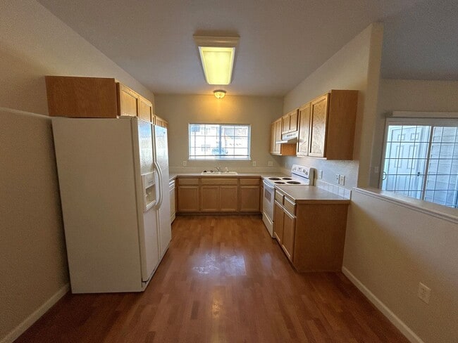 Building Photo - A Cozy Windsor Retreat with Open Living Space