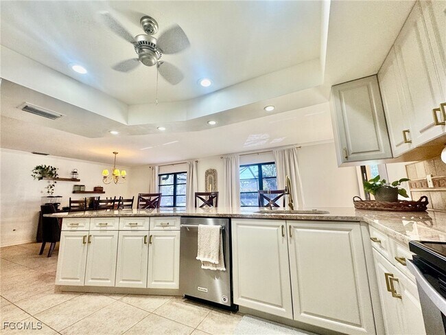 Building Photo - 1220 SE 19th Ln