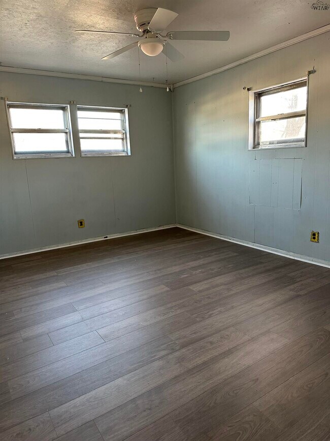 Building Photo - 1633 Orchard Ave