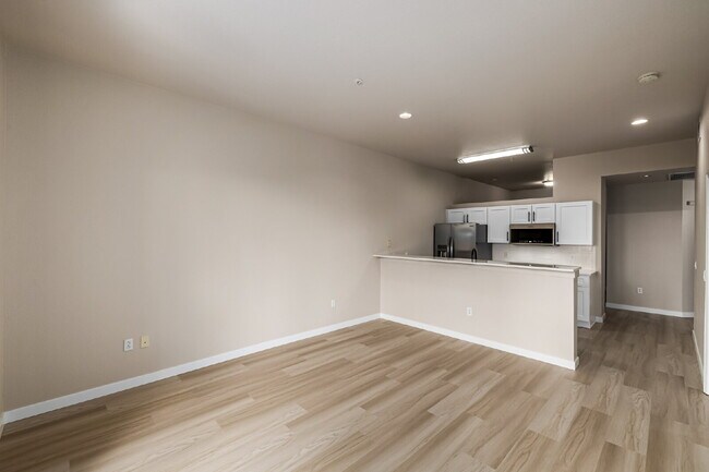 Building Photo - A Great modern 2 Bed / One bath for rent