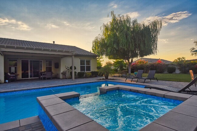 Building Photo - 5 Bedroom Resort-Style Estate with Pool, S...