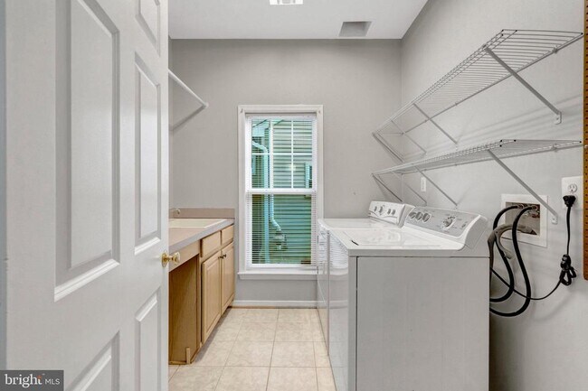 Building Photo - 26161 Rachel Hill Dr