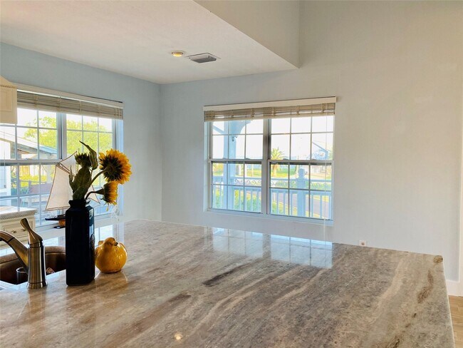 Building Photo - 1578 Railroad St