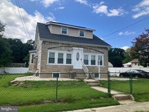 Building Photo - 607 2nd Ave