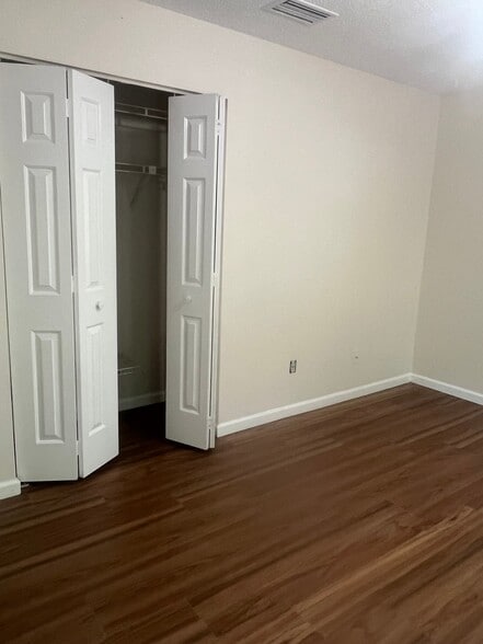 Building Photo - 705 Wagons Way