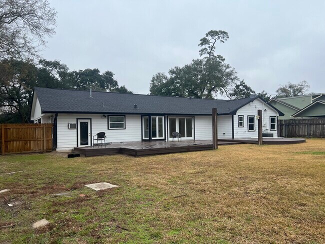 Building Photo - 5985 Rankin Dr