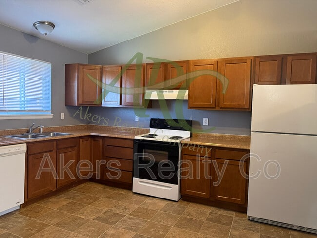 Building Photo - 741 E Laporte Dr