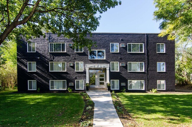 Front of Building - 1328 Idaho Ave S