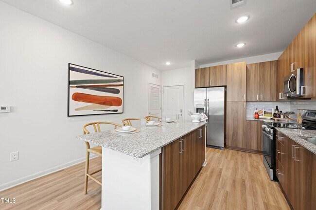 Building Photo - 211 Hammond Center Dr