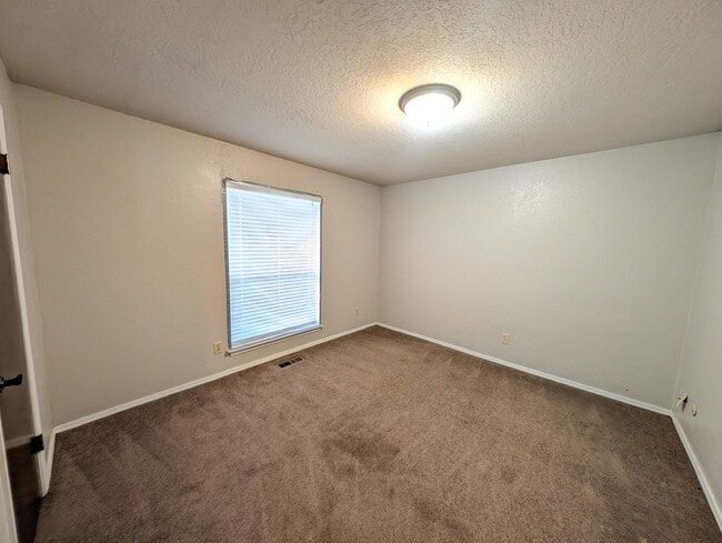 Building Photo - 8440 E 64th Pl