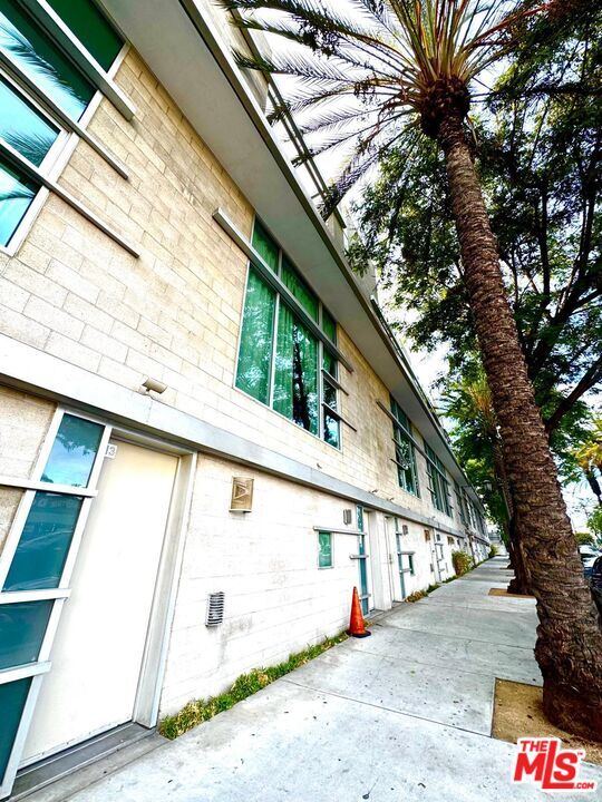 Building Photo - 717 Highland Ave